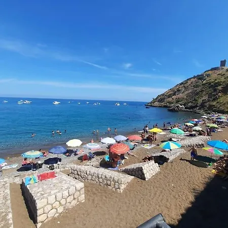 Marina * Altavilla Milicia